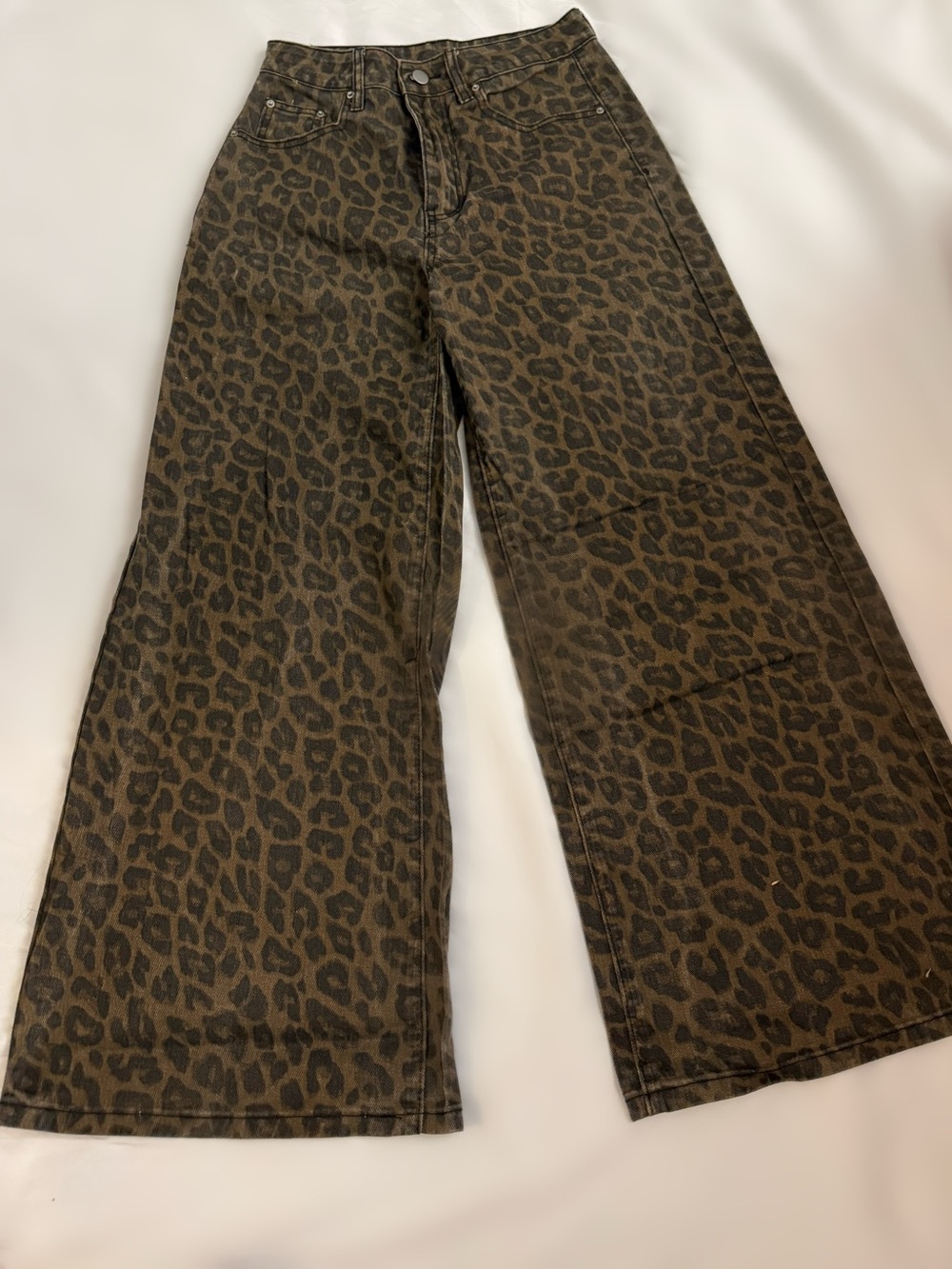 Dazy Leopard Print Wide Leg Jeans Size Small